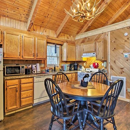 Sevierville Cabin With Private Hot Tub And Fireplace! Zewnętrze zdjęcie
