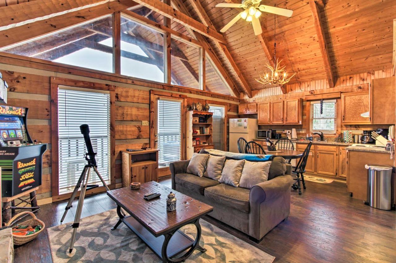 Sevierville Cabin With Private Hot Tub And Fireplace! Zewnętrze zdjęcie