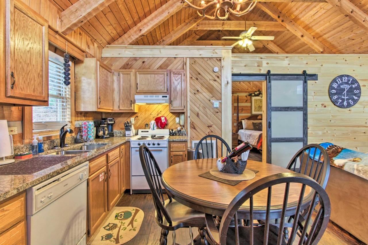 Sevierville Cabin With Private Hot Tub And Fireplace! Zewnętrze zdjęcie