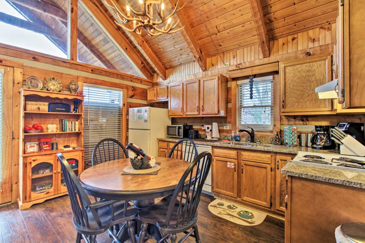 Sevierville Cabin With Private Hot Tub And Fireplace! Zewnętrze zdjęcie