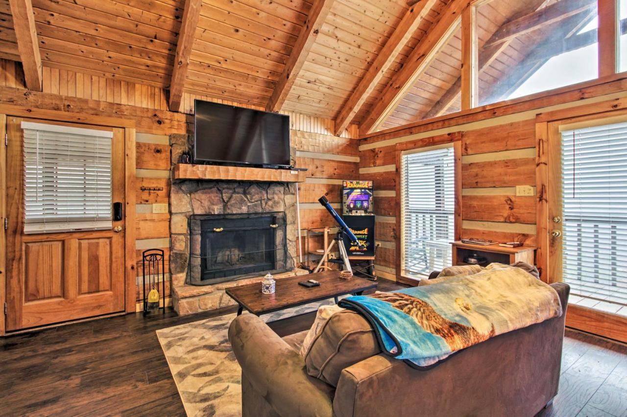 Sevierville Cabin With Private Hot Tub And Fireplace! Zewnętrze zdjęcie
